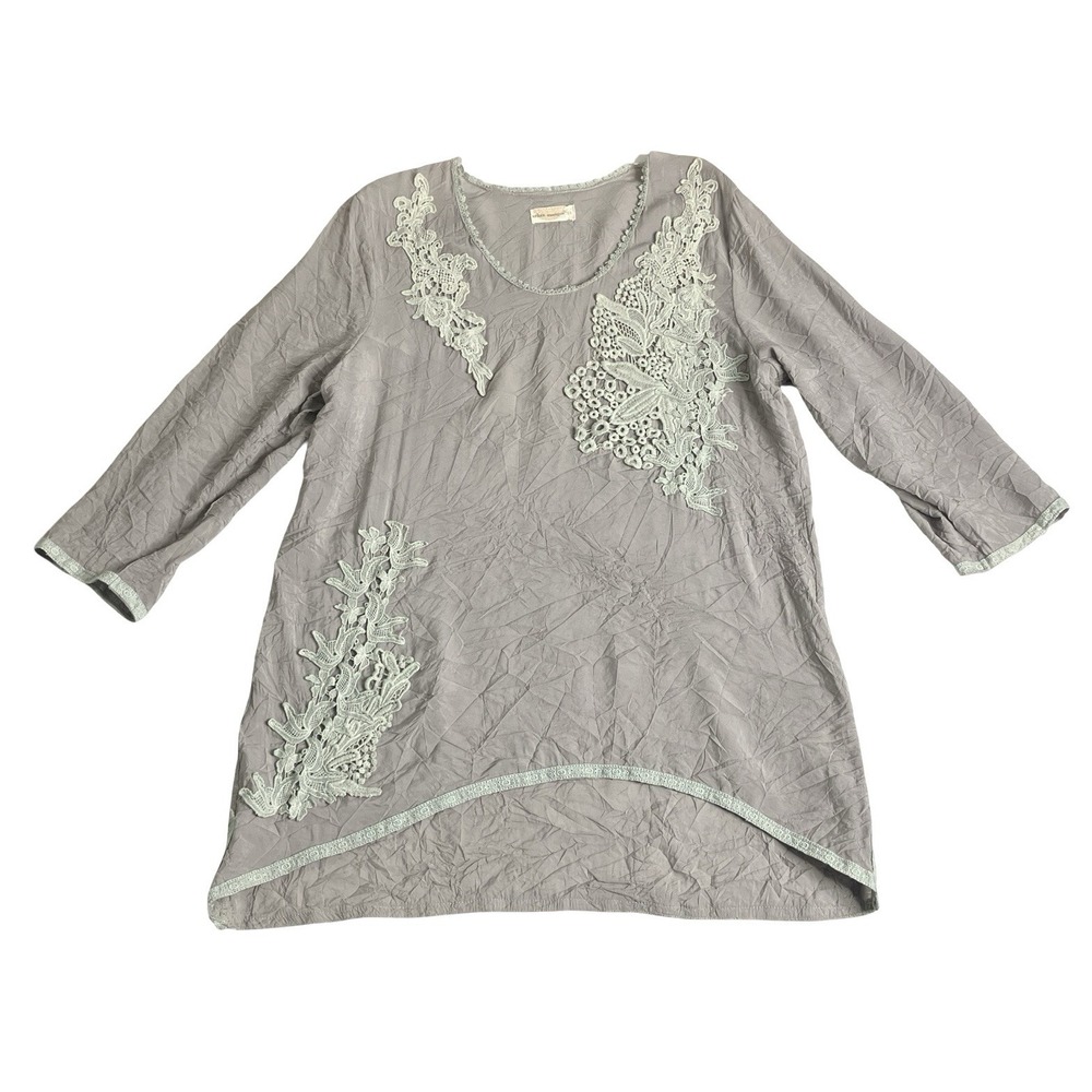 Urban Mangoz Tunic Top Womens XL Gray Floral Embroidered Bamboo Coastal Boho